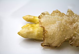 asparagi e lardo asparagi bianchi di Cantello e lardo, nel ricettario gratuito di Giorgio Giorgetti, personal chef, sommelier e giornalista per le province di Varese, Como, Milano, Lecco, Verbano-Cusio-Ossola e Canton Ticino (Svizzera).